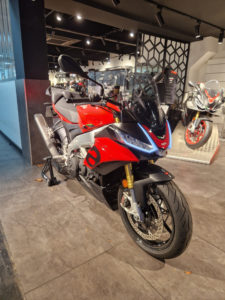 APRILIA TUONO 1100 V4