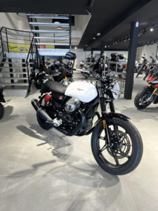 MOTO GUZZI V7 STONE TEN EDITION